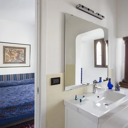 Apartment Montebello Rome