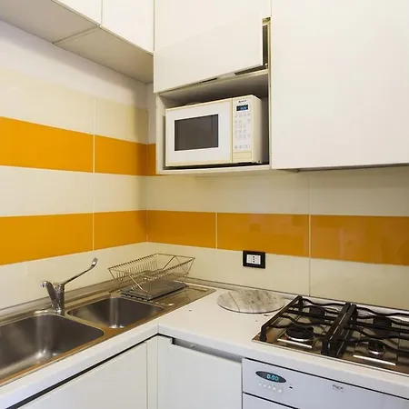 Apartment Montebello Rome